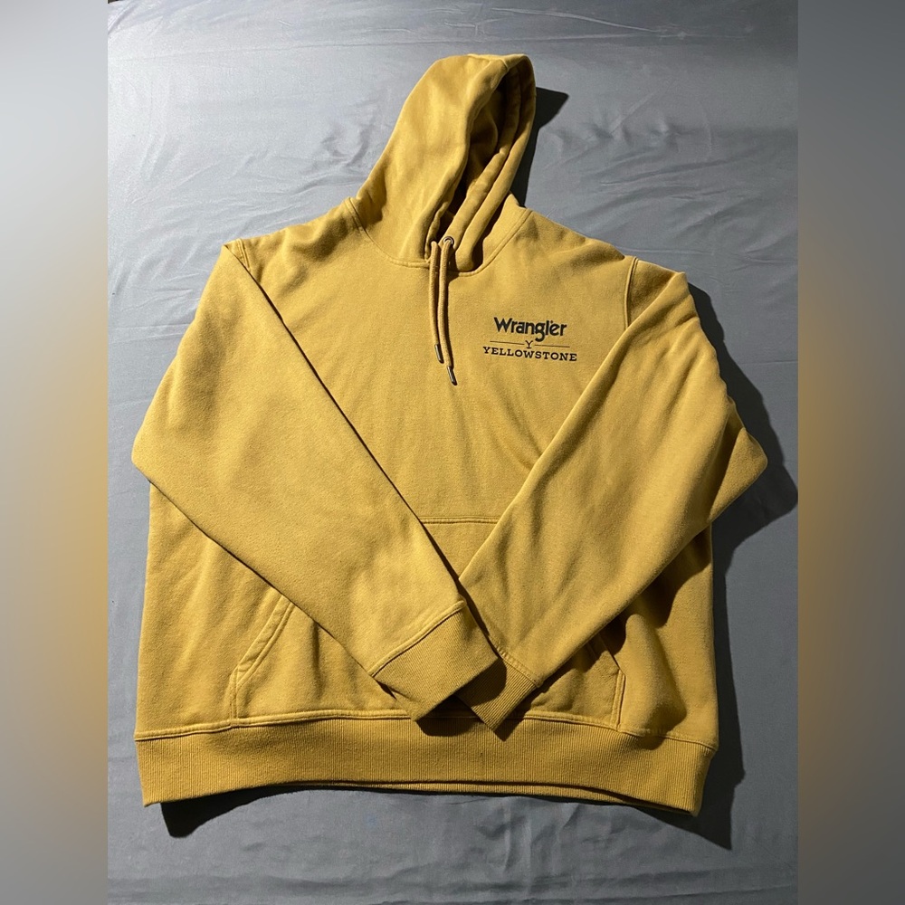 Wrangler Men's tan Yellowstone Hoodie Sweater